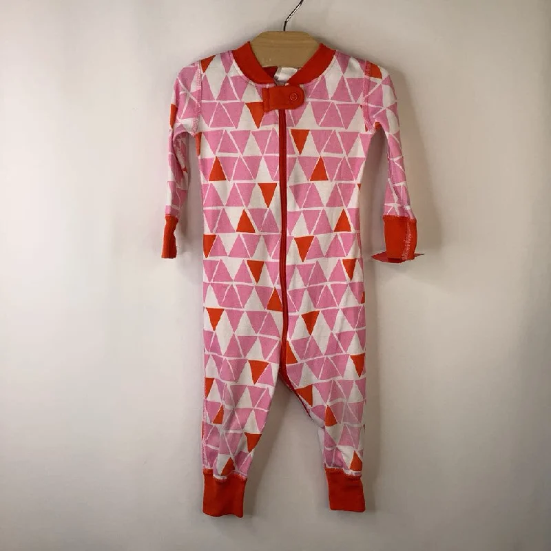 Size 6-12m (70): Hanna Andersson White Pink/Orange Triangles Long Sleeve 1pc PJs